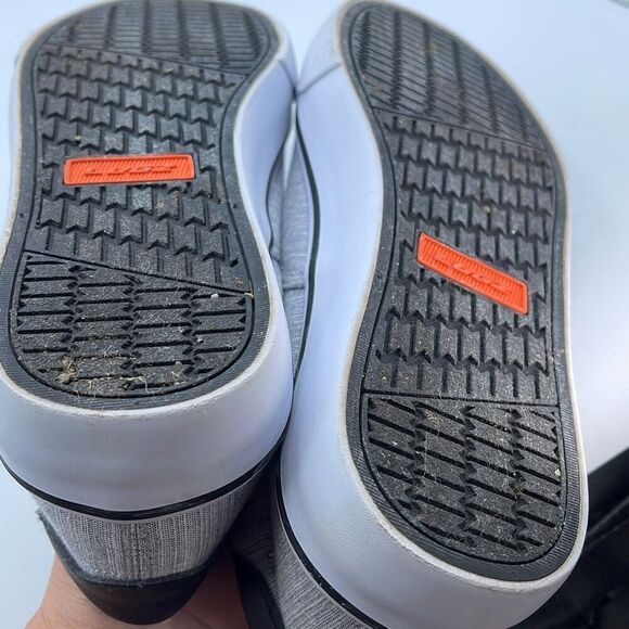 Lugz size 8.5 woman’s clipper classic slip on - Picture 9 of 11